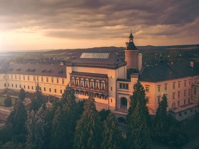 chateau-zbiroh