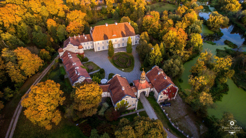 galiny-palace-farmhouse