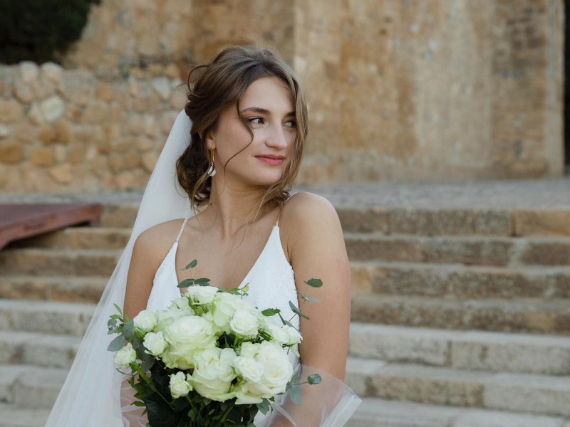 julia-luxury-bridal-hair-specialist