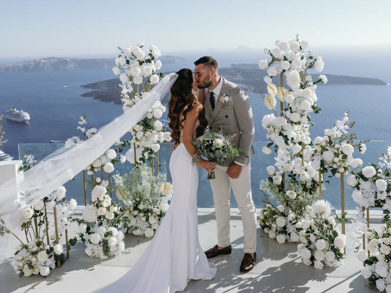 santorini-white-blue-wedding